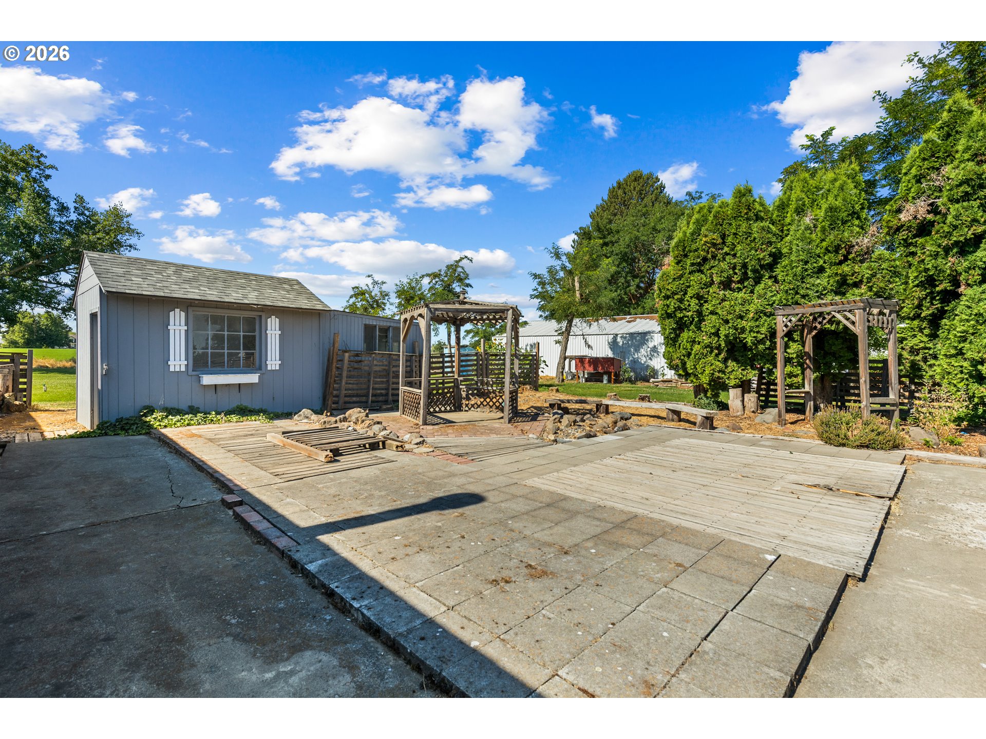 29538 Bridge Road Hermiston, OR 97838 - Photo 38 of 46 a view of a house with entertaining space