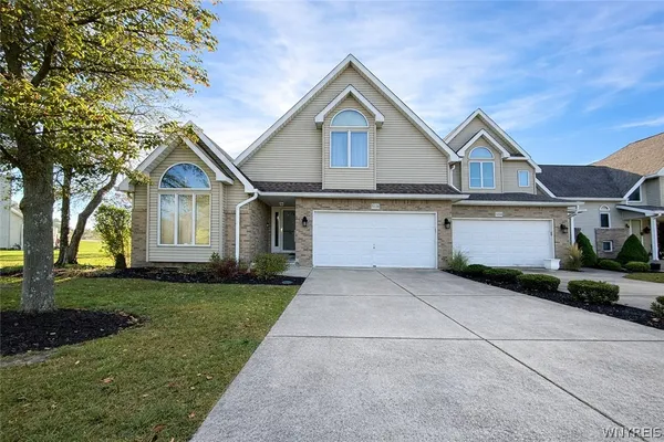 $390,000 | 3226 East River Road, Grand Island, NY 14072