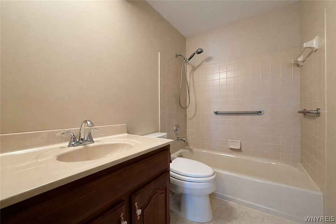 3226 East River Road Grand Island, NY 14072 - Photo 16 of 37