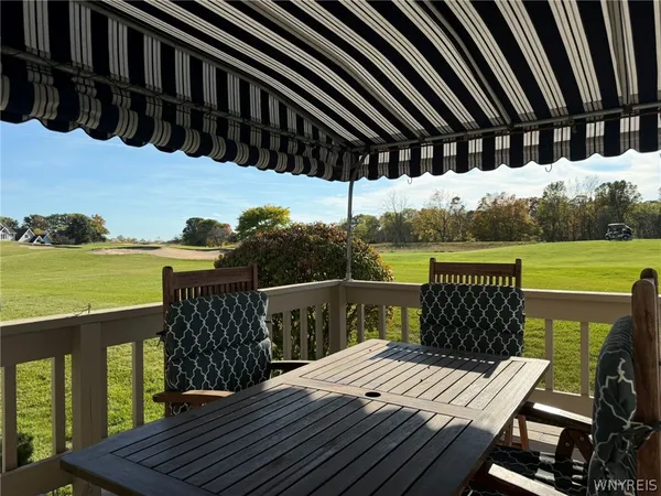 $375,000 | 3226 East River Road, Grand Island, NY 14072