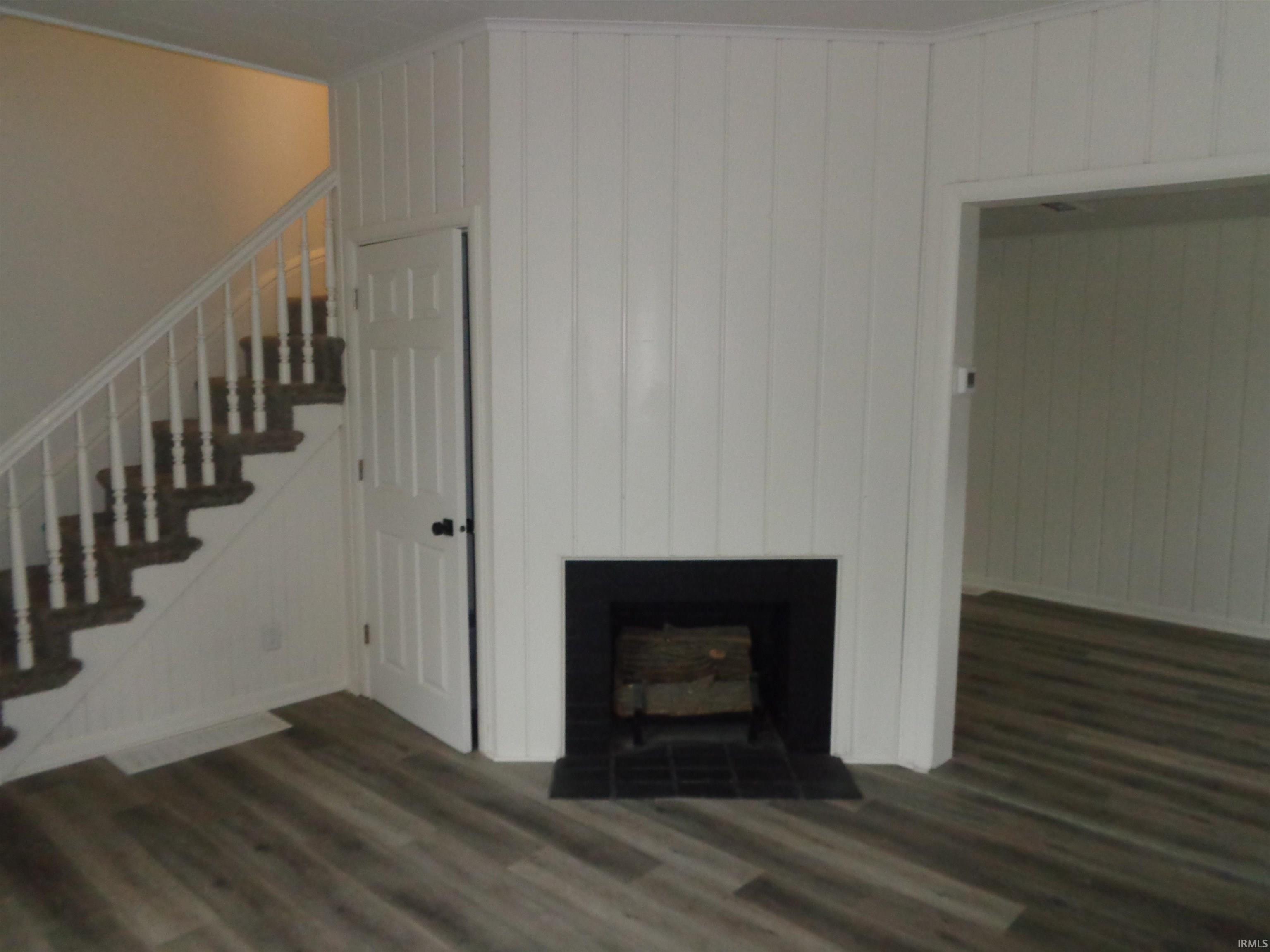 2519 Miner Street Fort Wayne, IN 46807 - Photo 3 of 17