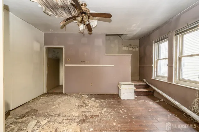 an empty room with a empty space