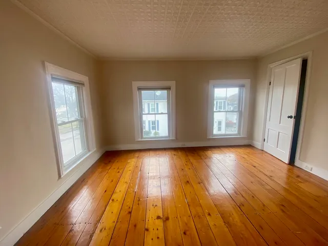 $2,000 | 35 Broad Street, Unit 3, Newburyport, MA 01950