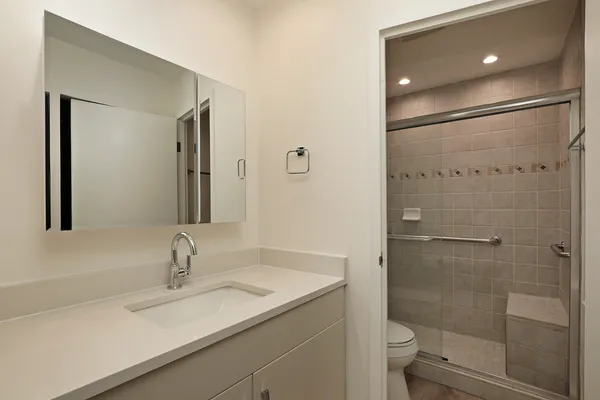$3,495 | 1250 Park Avenue West, Unit 435, Highland Park, IL 60035