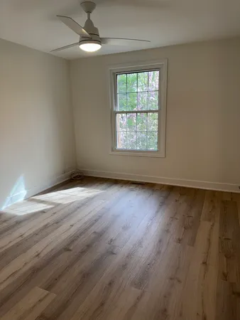 $3,495 | 1250 Park Avenue West, Unit 435, Highland Park, IL 60035