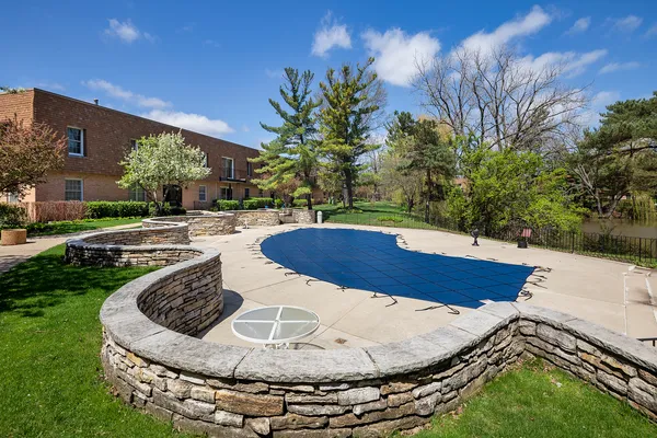 $3,495 | 1250 Park Avenue West, Unit 435, Highland Park, IL 60035