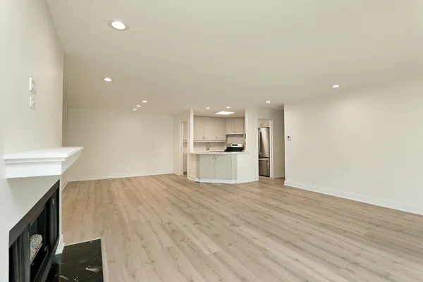 $3,495 | 1250 Park Avenue West, Unit 435, Highland Park, IL 60035