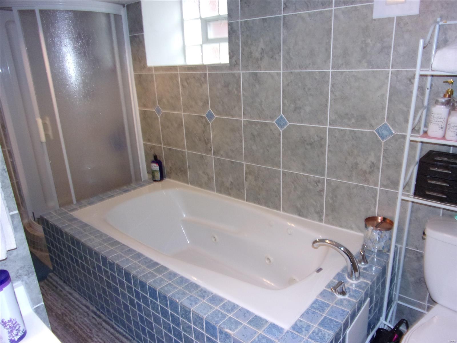 1022 Reavis Barracks Road St. Louis, MO 63125 - Photo 12 of 16 Gallery Image 12