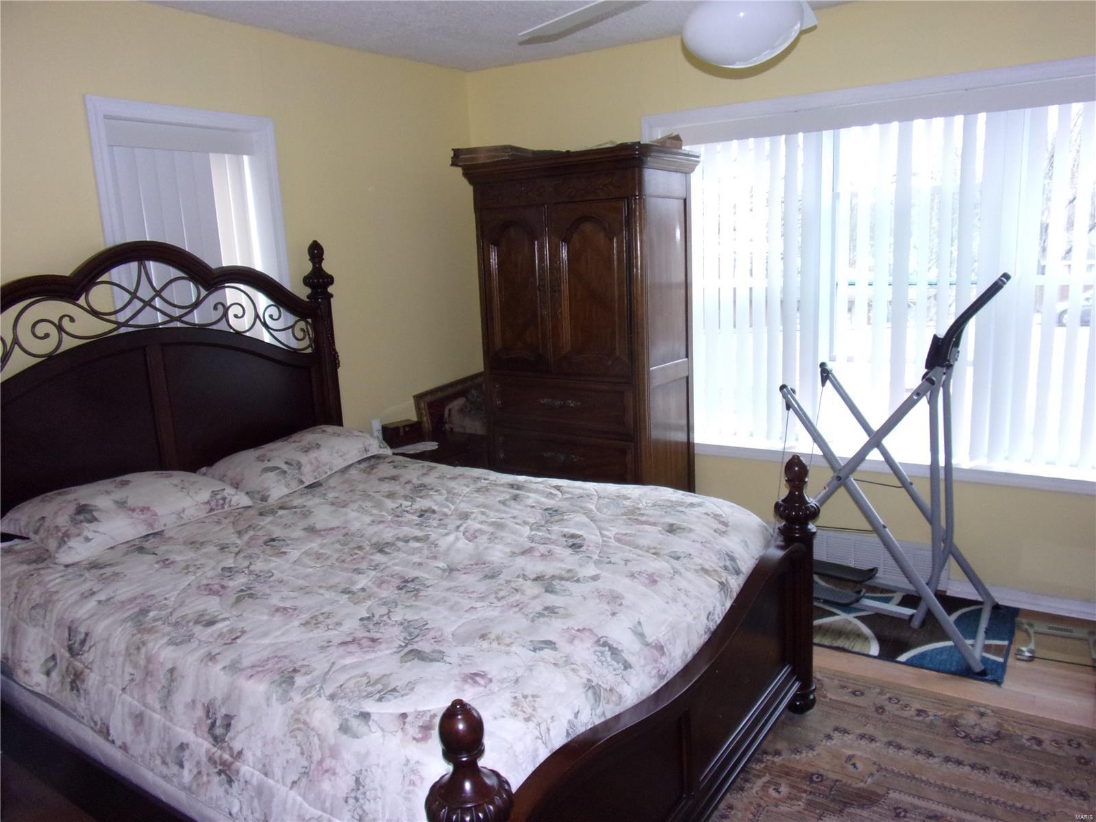 1022 Reavis Barracks Road St. Louis, MO 63125 - Photo 14 of 16 Gallery Image 14