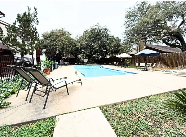 $1,195 | 10527 Perrin Beitel, Unit D207, San Antonio, TX 78217
