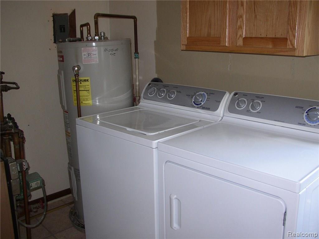 1448 North Maple Leaf Road Lapeer, MI 48446 - Photo 42 of 45 P7170046.JPG