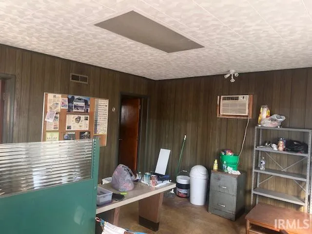 $69,500 | 2710 Broad Street, New Castle, IN 47362