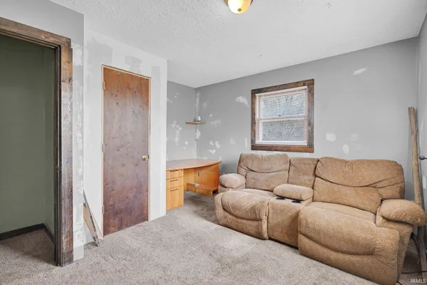 $280,000 | 2920 V Street, Bedford, IN 47421