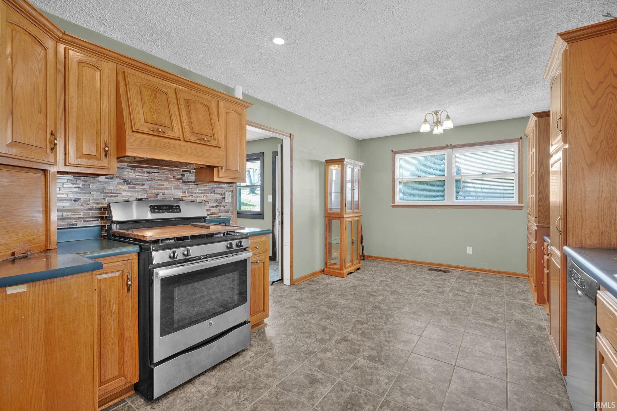 2920 V Street Bedford, IN 47421 - Photo 8 of 23