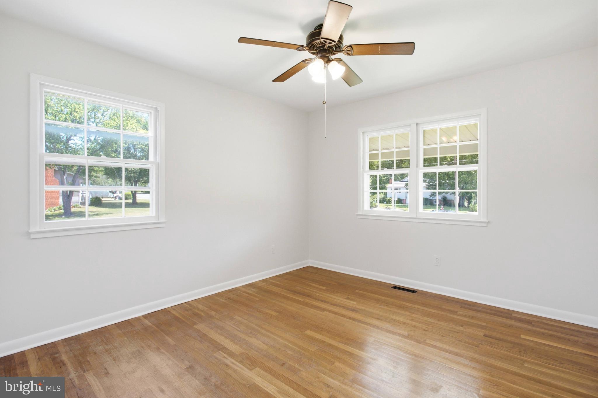 4618 Guinea Road Fairfax, VA 22032 - Photo 33 of 59