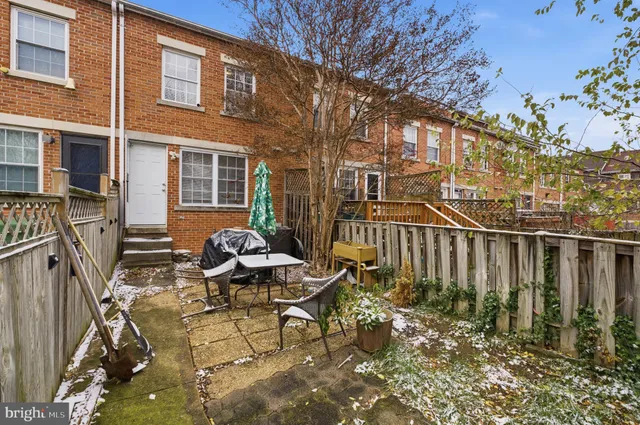 $2,000 | 1809 East Fairmount Avenue, Baltimore, MD 21231