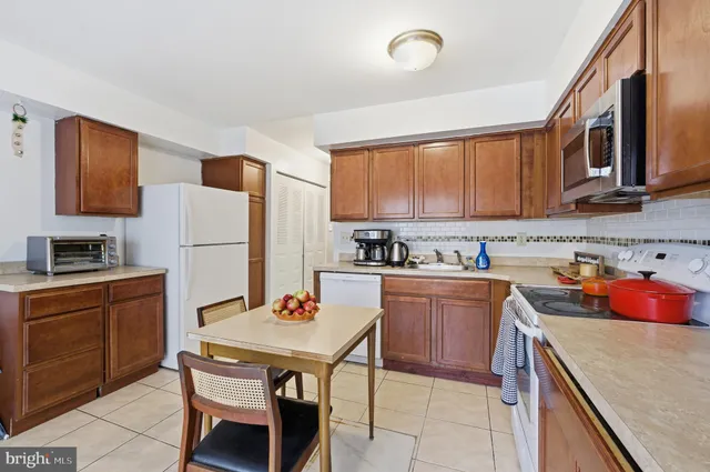 $2,000 | 1809 East Fairmount Avenue, Baltimore, MD 21231