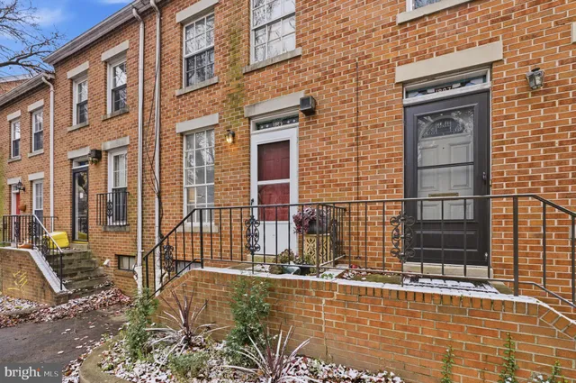 $2,000 | 1809 East Fairmount Avenue, Baltimore, MD 21231