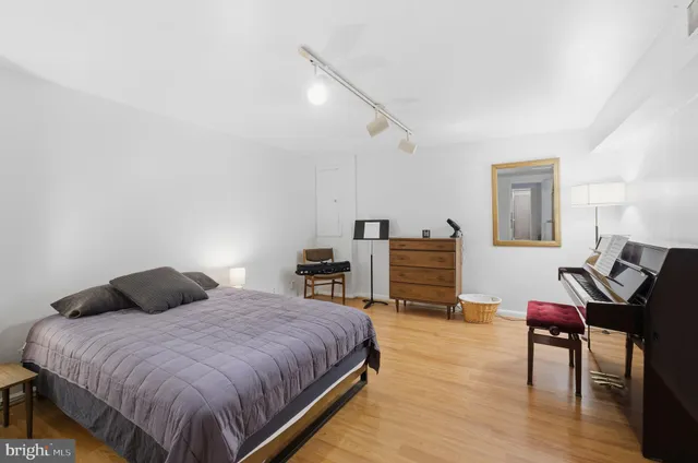 $2,000 | 1809 East Fairmount Avenue, Baltimore, MD 21231