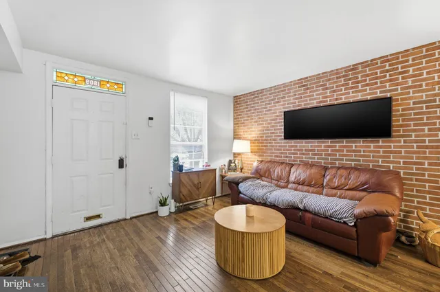 $2,000 | 1809 East Fairmount Avenue, Baltimore, MD 21231