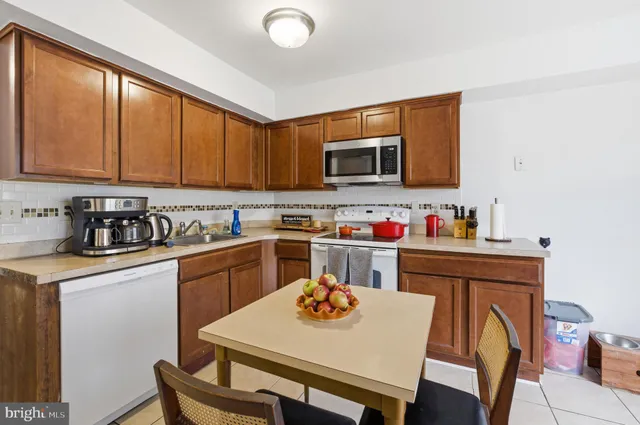 $2,000 | 1809 East Fairmount Avenue, Baltimore, MD 21231