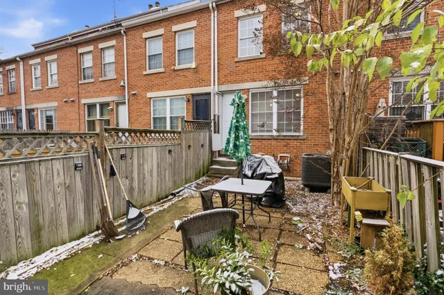 $2,000 | 1809 East Fairmount Avenue, Baltimore, MD 21231