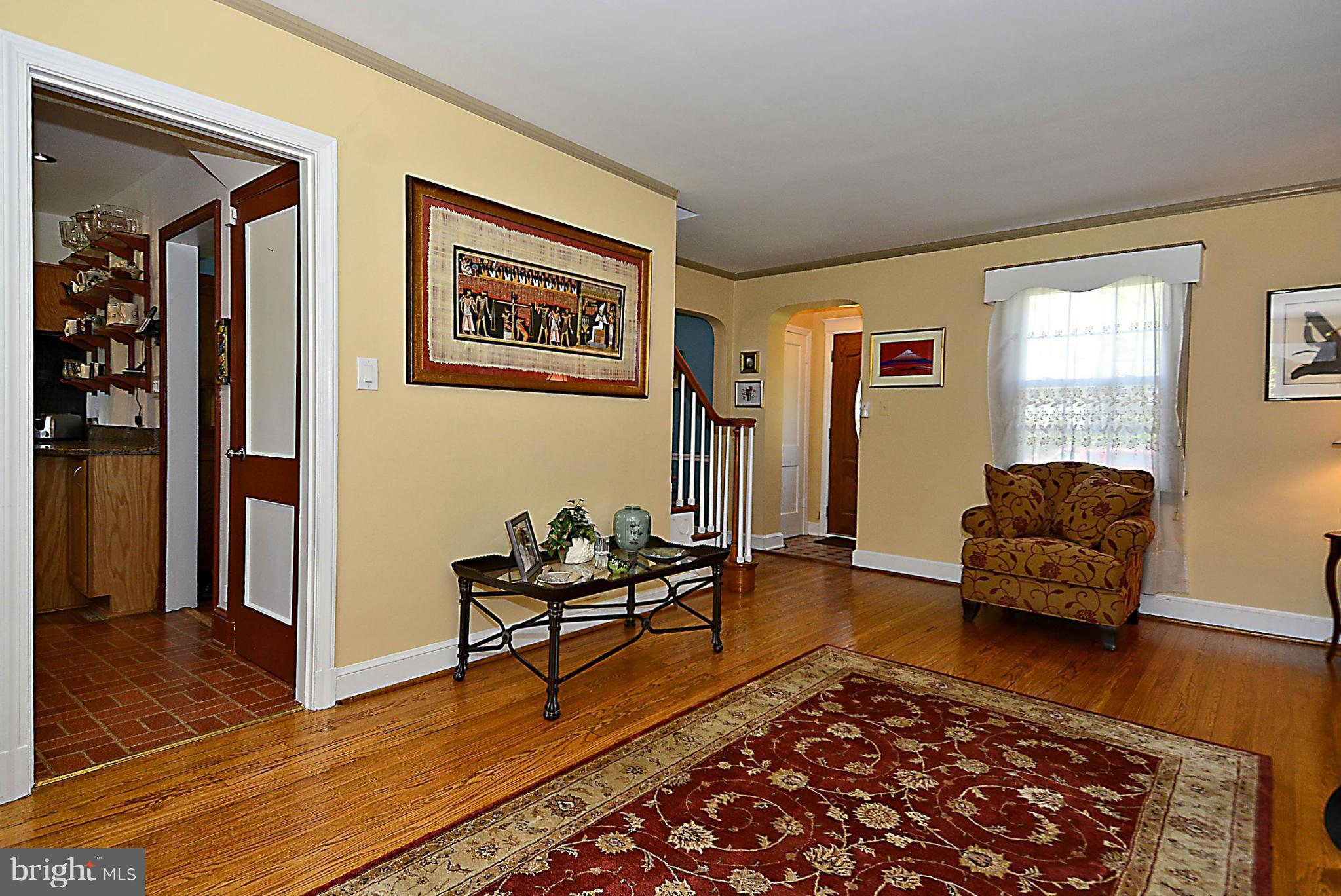 2104 Windham Lane Silver Spring, MD 20902 - Photo 6 of 30 Living Room