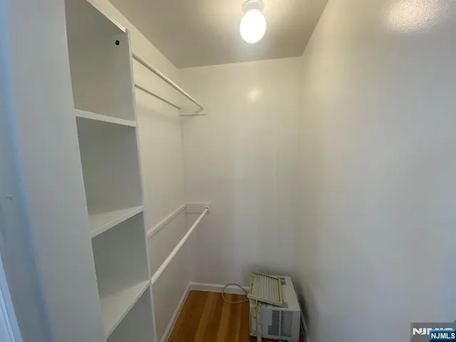 $2,000 | 29 High Street, Unit 1L, West Orange, NJ 07052