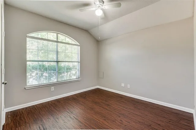 $2,400 | 220 Stampede Street, Waxahachie, TX 75165