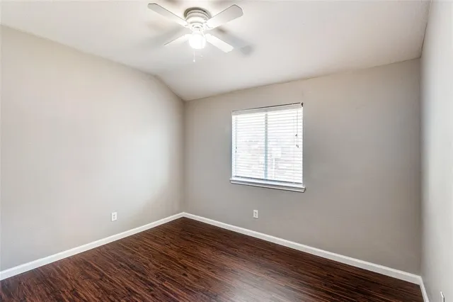 $2,400 | 220 Stampede Street, Waxahachie, TX 75165