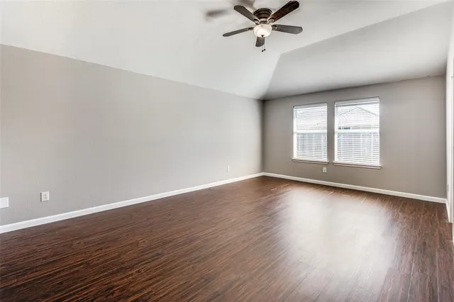 $2,400 | 220 Stampede Street, Waxahachie, TX 75165