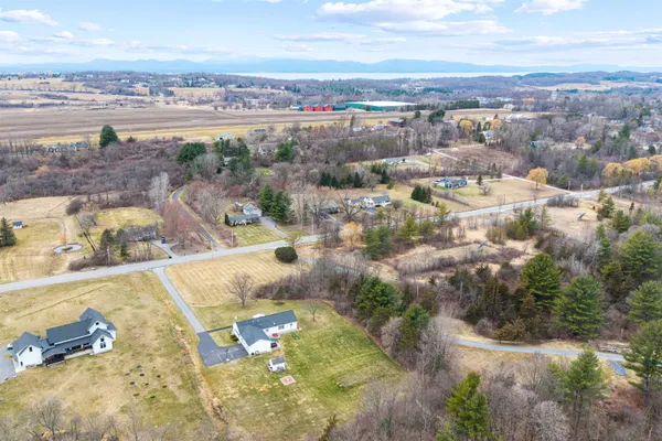 $699,000 | 813 Mt Philo Road, Shelburne, VT 05482