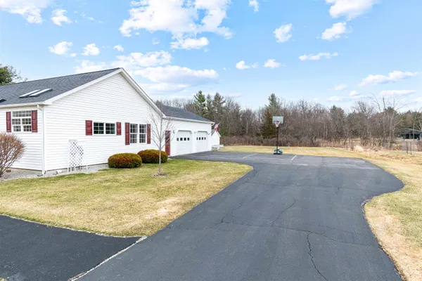 $699,000 | 813 Mt Philo Road, Shelburne, VT 05482