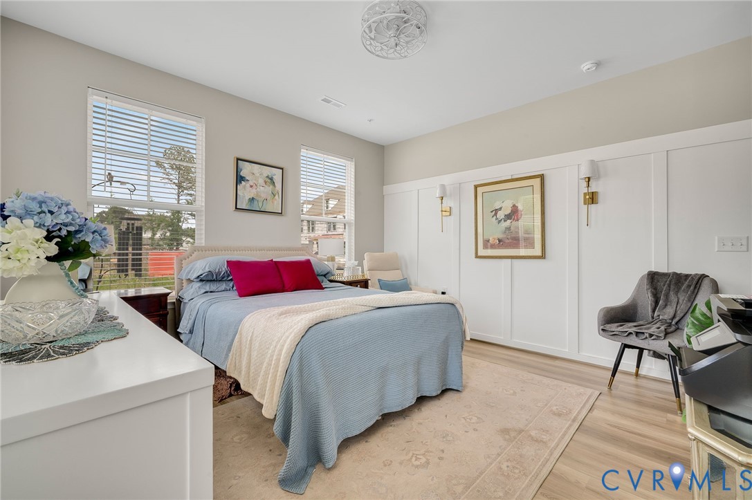 5320 Good Landing Road, Unit 101 Glen Allen, VA 23059 - Photo 20 of 27 Primary Bedroom
All wainscoting added by homeowne