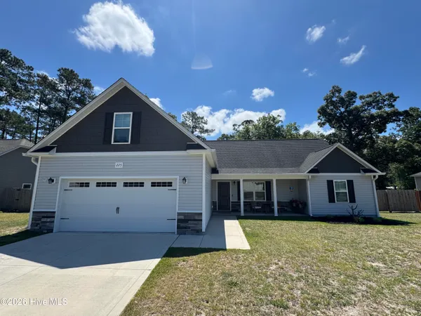 $2,100 | 225 Westfield Drive, Richlands, NC 28574