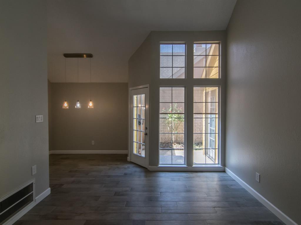 3142 Royal Gable Drive Dallas, TX 75229 - Photo 13 of 36