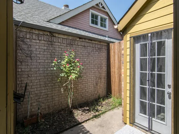 $2,499 | 3142 Royal Gable Drive, Dallas, TX 75229