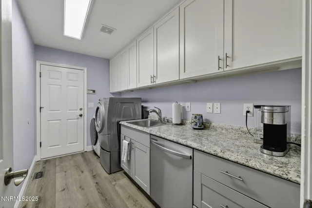 $899,999 | 2850 Friar Rock Court, Sparks, NV 89436