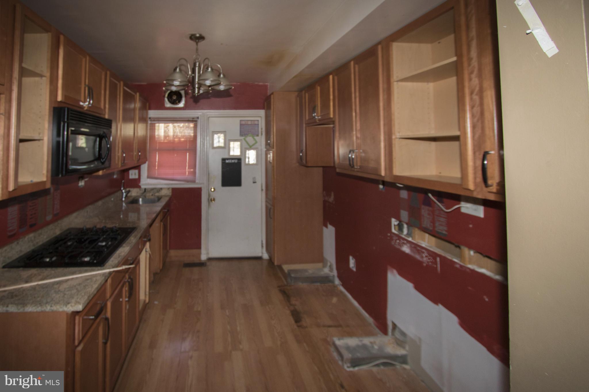 3900 Brookhill Road Baltimore, MD 21215 - Photo 4 of 9 Interior (General)