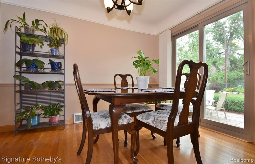 17190 Beverly Road Beverly Hills, MI 48025 - Photo 5 of 23