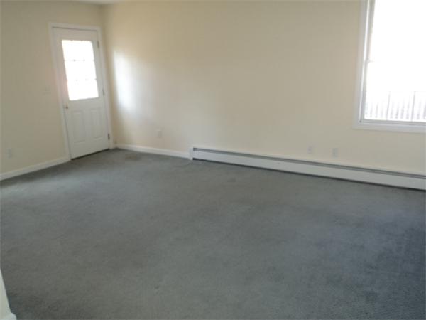 7 Indian Point Road Webster, MA 01570 - Photo 8 of 14