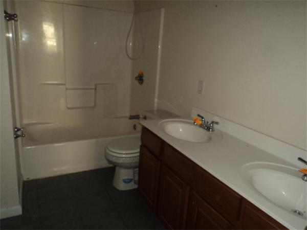 7 Indian Point Road Webster, MA 01570 - Photo 10 of 14