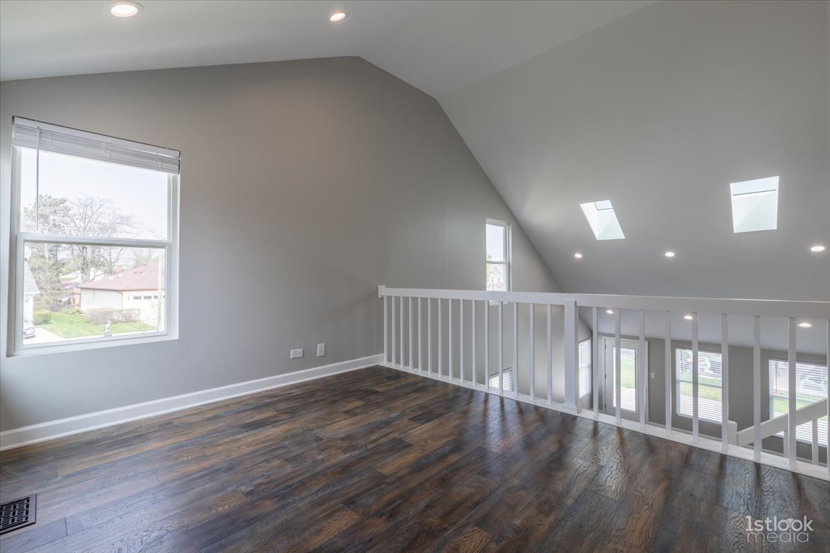 1801 Shetland Road Naperville, IL 60565 - Photo 11 of 19