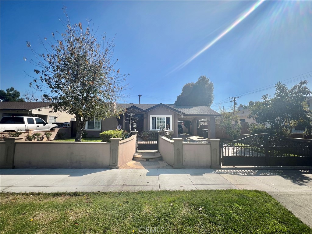 317 North Shattuck Pl  