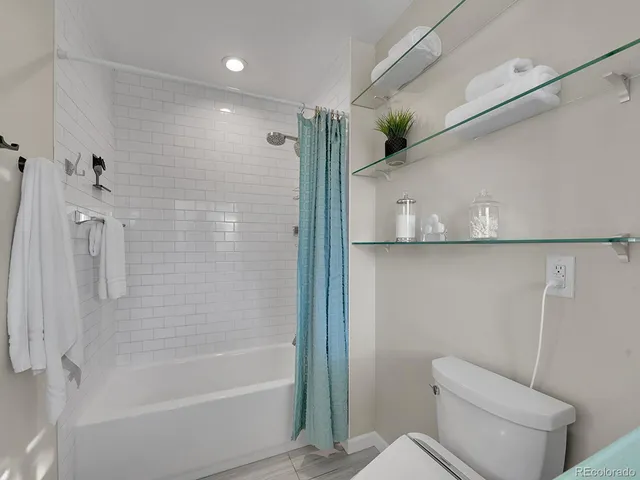 $909,900 | 3953 East Costilla Avenue, Centennial, CO 80122