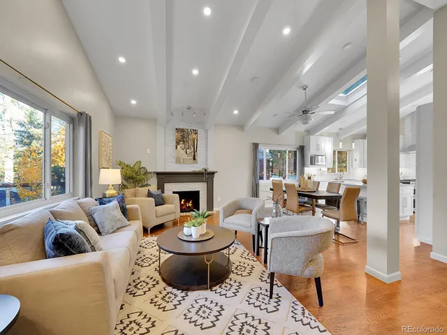 $909,900 | 3953 East Costilla Avenue, Centennial, CO 80122