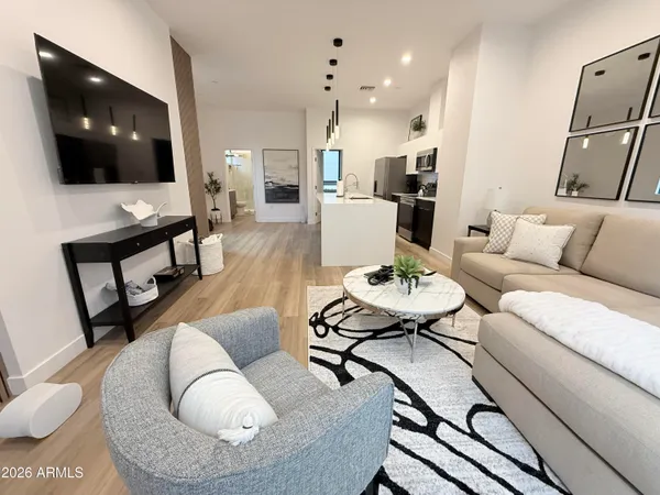 $929,900 | 4220 North 32nd Street, Unit 34, Phoenix, AZ 85016