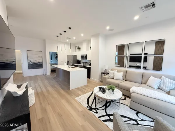 $929,900 | 4220 North 32nd Street, Unit 34, Phoenix, AZ 85016
