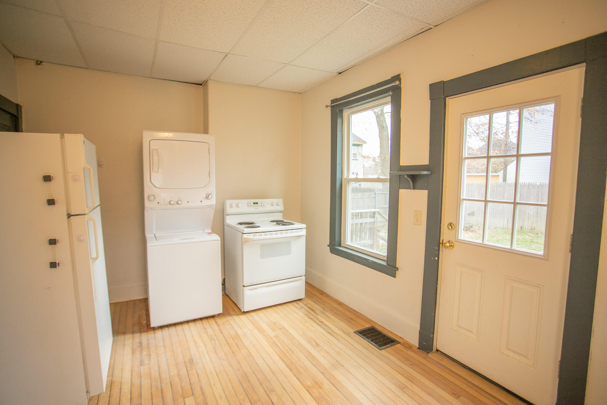 8-10 Linden Street Bangor, ME 04401 - Photo 16 of 80 IMG_0275