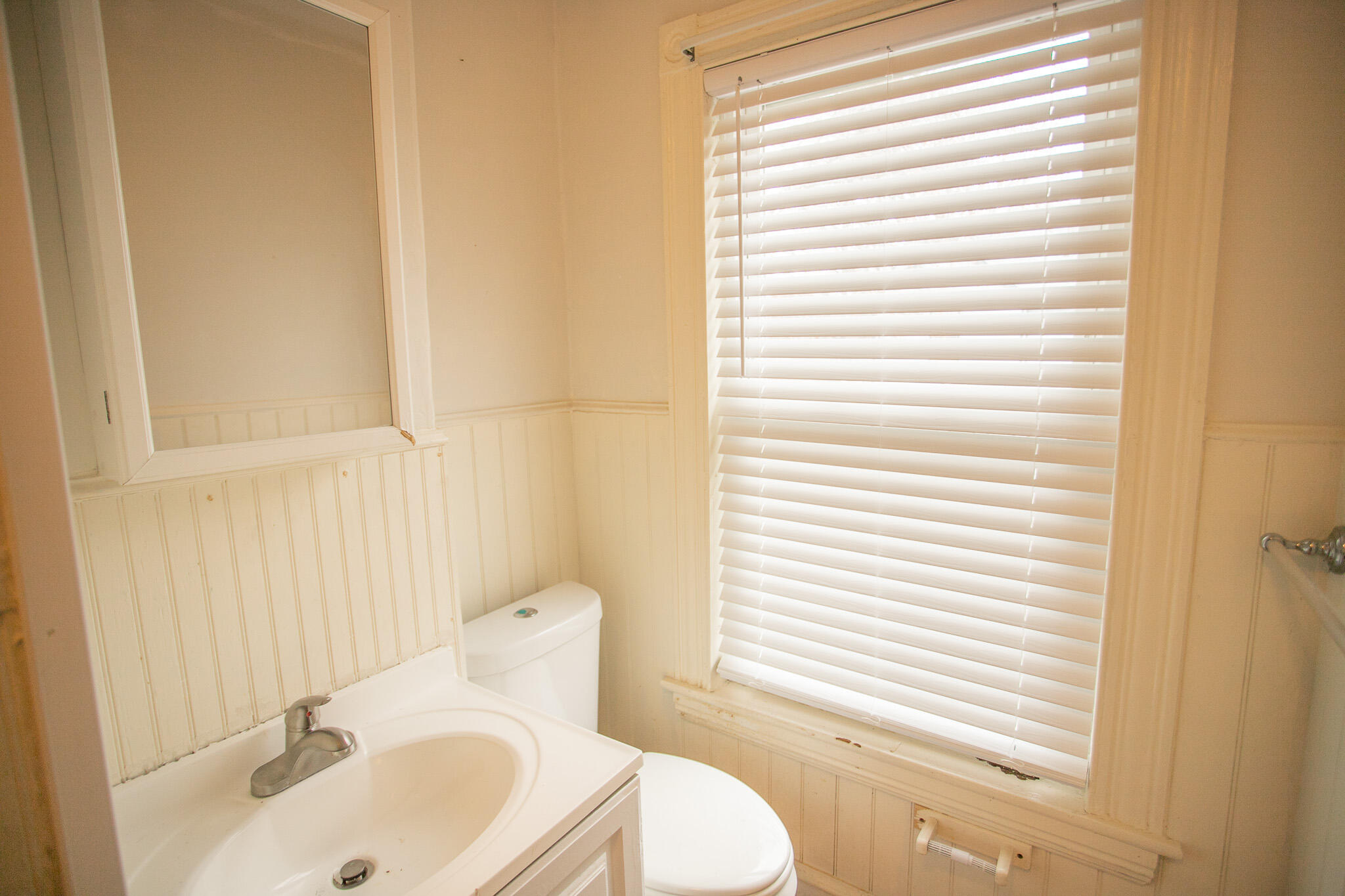 8-10 Linden Street Bangor, ME 04401 - Photo 18 of 80 IMG_0277
